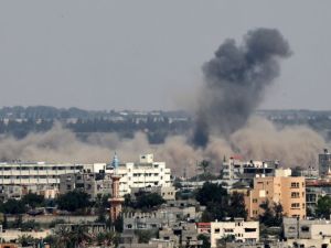 صواريخ "الجهاد" تحلق فوق القدس وتل ابيب وغارات اسرائيلية مكثفة على غزة