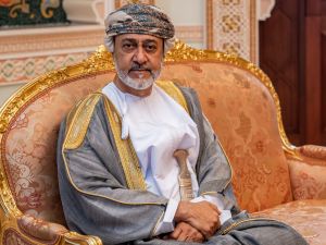 This handout picture provided by the Oman News Agency shows Oman's Sultan Haitham bin Tariq al-Said during a meeting with the visiting Iranian foreign minister.  (Photo by Zuhair AL-SIYABI / Oman News Agency / AFP)  Sultan Haitham bin Tarek