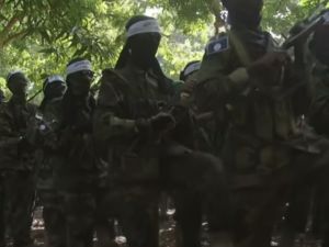 17 قتيلا بهجوم لحركة الشباب على قاعدة للجيش وسط الصومال