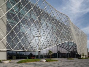 Aldar investment properties issues $500 million 10-year inaugural green sukuk