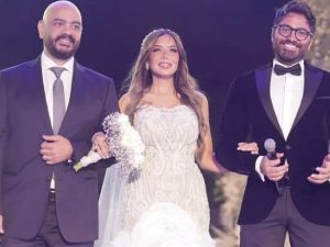 تامر حسني في زفاف مديرة أعماله