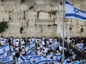 مواجهات بنابلس على وقع تصاعد التوتر في القدس قبيل مسيرة الاعلام