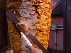 Congress debates over best shawarma in Middle East