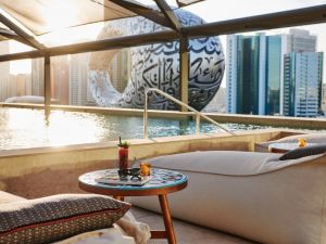 Fly Emirates to Dubai and enjoy a complimentary night’s stay in a luxury 4* or 5* hotel