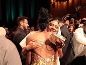 يفتح آفاقًا جديدة للسينما العربية في مهرجان كان..  المواقع العالمية تتغنى بالفيلم السوداني وداعًا جوليا ووصلة تصفيق 10 دقائق من الجمهور