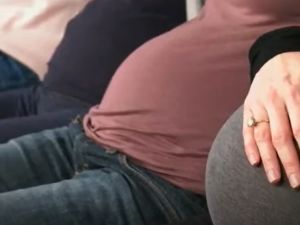 مدرسة اردنية خاصة تطلب من معلماتها الولادة بالصيف فقط