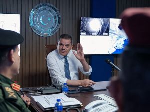 الدبيبة خلال لقاء مع ضباط الجيش الخميس