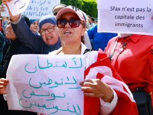 تظاهرة ضد المهاجرين في صفاقس باعتبارهم "تهديدا لأمن" المدينة