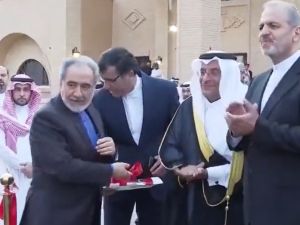 من حفل افتتاح السفارة الايرانية في الرياض يوم الثلاثاء