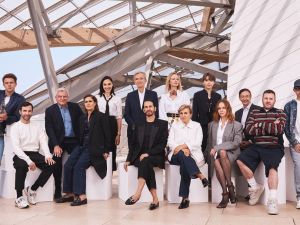 من هو المصمم الذي اختارته لجنة الحكم للفوز بجائزة LVMH ؟