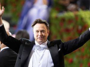 Elon Musk continues to surprise His followers on Twitter with new decisions