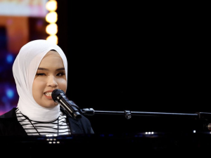 AGT blind Hijabi contestant gets golden buzzer