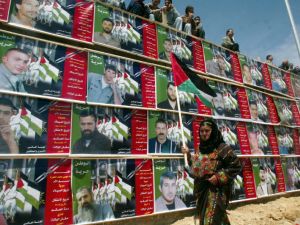 الاحتلال يحرم 5 آلاف أسير من فرحة العيد