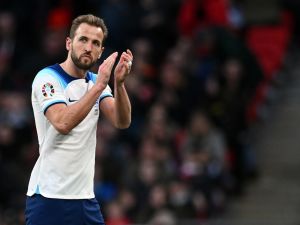 England's striker Harry Kane leaves the pitch after being substituted off during the UEFA Euro 2024 group C qualification football match between England and Ukraine at Wembley Stadium in London on March 26, 2023. (Photo by JUSTIN TALLIS / AFP)