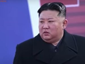 وزن كيم عاد اكثر من 140 كلغم ويعيش في حلقة مفرغة من السهر والشرب والتدخين