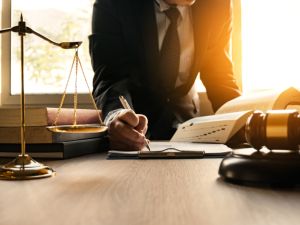 عمت الفرحة والصيحات المؤيدة لاعدام قاتل السيدة التي تعد من رواد العمل الخيري 