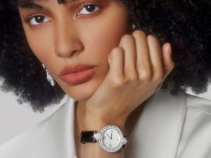 Serpent Bohème من Boucheron تستكمل قصتها الأيقونية في عالم المجوهرات وساعة جديدة تضاف إلى الخط