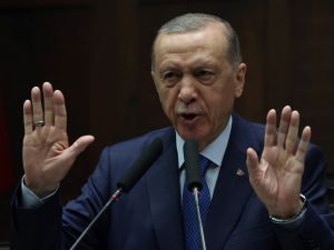 إردوغان: عنصرية فرنسا وماضيها الاستعماري هما ما اشعل الاضطرابات فيها
