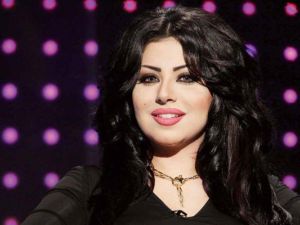 الإعلامية الكويتية حليمة بولند 