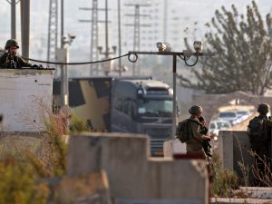 حاجز عسكري لجيش الاحتلال الاسرائيلي في الضفة الغربية