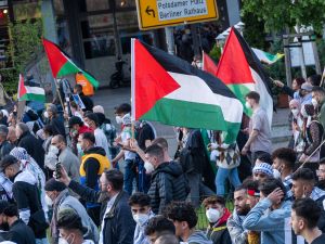 support of the Palestinian resistance