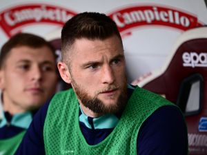 Inter Milan's Slovakian defender Milan Skriniar sits on the substitutes' bench prior to the Italian Serie A football match between Torino and Inter on June 3, 2023 at the Olympic stadium in Turin. (Photo by Marco BERTORELLO / AFP)