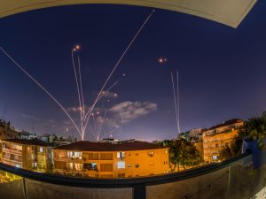 الملفت غياب القبة الحديدية ومقلاع داوود، ومنظومة حيتس، و صواريخ الباتريوت