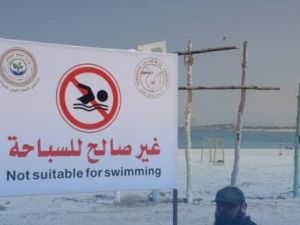 حظر السباحة على شواطئ طرابلس الليبية