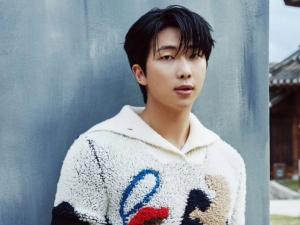  K-pop fans attacked the singer