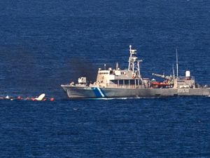 Migrant boat sinks in English channel