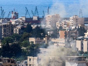 البحرين تنضم الى السعودية في دعوة مواطنيها لمغادرة لبنان