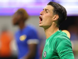 Goalkeeper Kepa Arrizabalaga #1 of Chelsea yells to his team against Newcastle United during the first half of the Premier League Summer Series match at Mercedes-Benz Stadium on July 26, 2023 in Atlanta, Georgia. Kevin C. Cox/Getty Images for Premier League/AFP (Photo by Kevin C. Cox / GETTY IMAGES NORTH AMERICA / Getty Images via AFP)