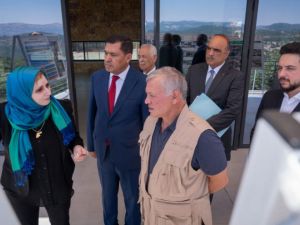 العاهل الأردني الملك عبد الله الثاني في موقع تلفريك عجلون