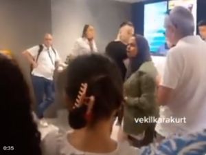 سيدة خليجية تتعرض للمُضايقة في مطعم باسطنبول