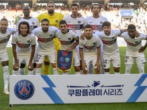 Paris Saint-Germain’s team poses for a photo before a friendly football match against Jeonbuk Hyundai Motors, at the Asiad Main Stadium in Busan on August 3, 2023. (Photo by ANTHONY WALLACE / AFP)