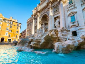 Fontana De Trevi. (Shutterstock) Fontana De Trevi