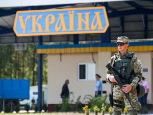 Border guard on checkpoint