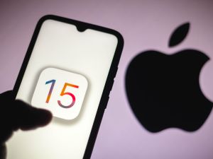 آيفون 15