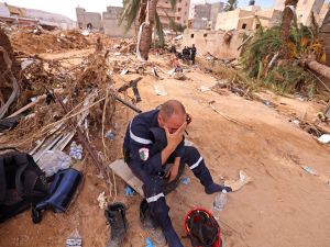 7 قتلى في اصطدام سيارة عائلة ليبية بمركبة فريق اغاثة يوناني متجه الى درنة