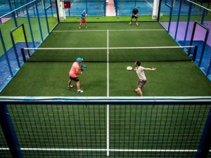 ملاعب البادل في الرياض