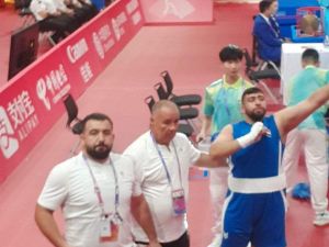  الملاكم السوري محمد مليس