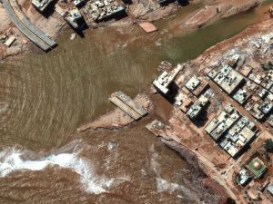 اعصار دانيال تسبب بكارثة مدمرة في مدينة درنة الليبية