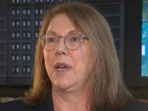 وزيرة النقل الأسترالية كاثرين كينغ