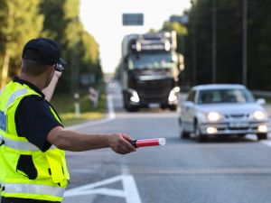 قانون السير يدخل حيز التنفيذ 