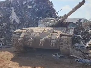 سرقة دبابة من قاعدة للجيش الاسرائيلي