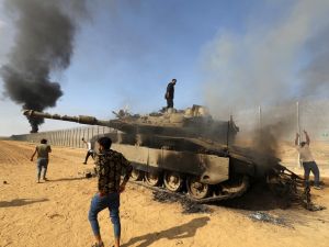 قتال جنوني واشتباكات عنيفة بكافة الأتجاهات خلال النشاط البري لقوات الجيش في غزة