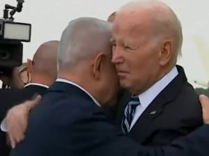 بايدن يصل الى اسرائيل في زيارة "تضامنية" معها غداة مجزرتها في غزة