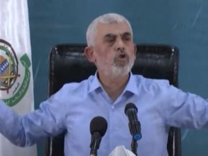 السنوار: حماس جاهزة فورا لصفقة تبادل شاملة مع اسرائيل