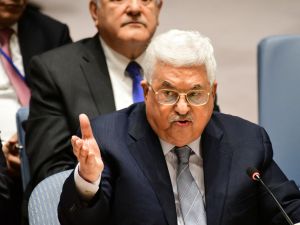 الرئيس عباس يدعو الفلسطينيين للوحدة