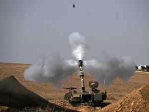 تجدد الغارات الاسرائيلية المدمرة على غزة والقسام تقصف "ديمونا"